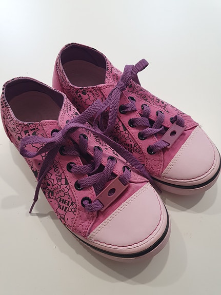 Hello Kitty Crocs tennarit J3