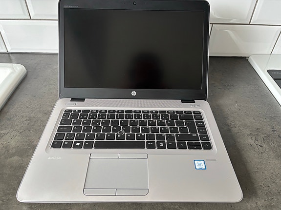 HP EliteBook 840 G4 + telakka + laturi