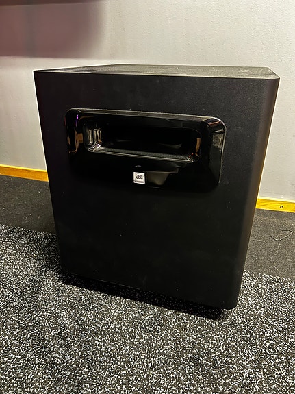 JBL LSR310S 10" aktiivinen subwoofer