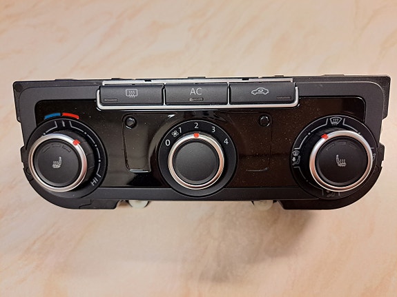 VW lämmityslaitteen säätöpaneeli