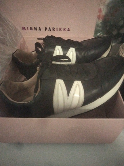 Minna Parikka tennarit 37