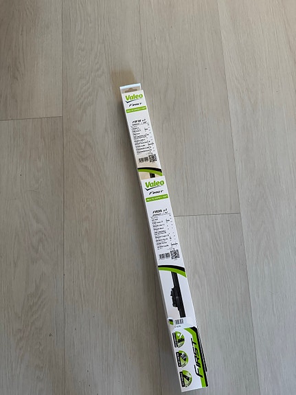 Valeo First FM35 ja FM70 -tuulilasinpyyhkijänsulat Ford Fiesta M6