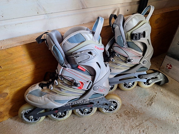 Salomon 39 2/3 naisten rullaluistimet