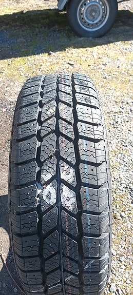c-rengas 205-65-16C 50 €