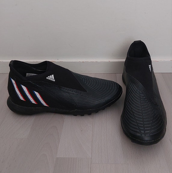 Adidas Predator -turfit
