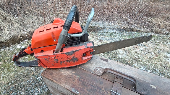 Husqvarna moottorisaha