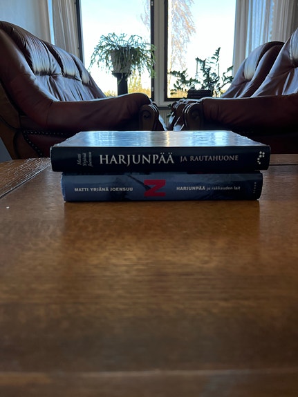 Harjunpää ja rautahuone & Harjunpää ja rakkauden lait - dekkaripaketti