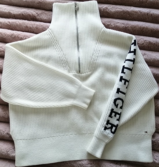 Tommy Hilfiger neulepusero, XL