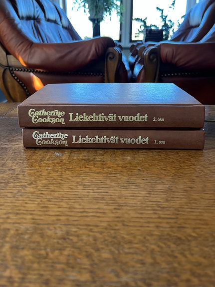 Catherine Cookson Liekehtivät vuodet kirjat 1–2