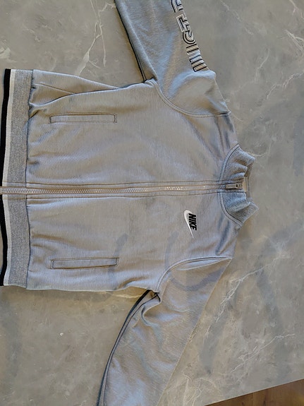Nike lasten collegetakki koko 116 harmaa