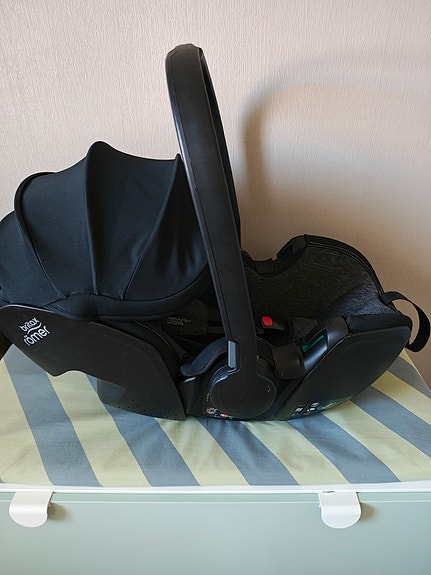 Britax Römer Baby-Safe Pro turvakaukalo