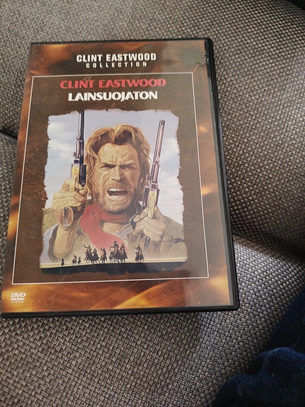 Clint Eastwood Lainsuojaton DVD-elokuva
