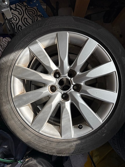 Audi A4 B8 alumiinivanteet ja kesärenkaat