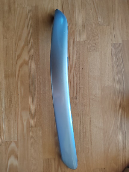 Avensis Etulista oikea ja vasen vm. 2008