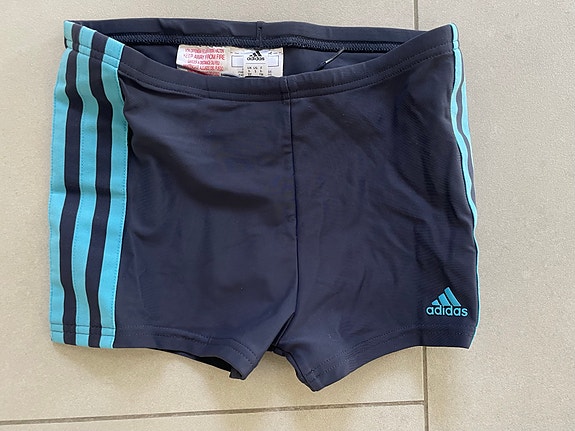 Adidas uimahousut, koko 140