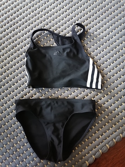 Adidas bikinit 152