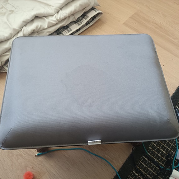 Belkin läppärin alusta