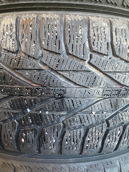 Nokian Hakkapeliitta R2 SUV kitkat.