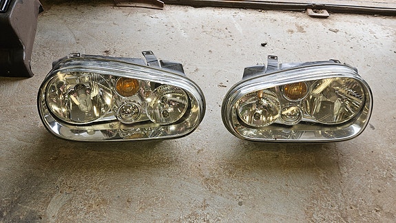 Golf IV umpiot