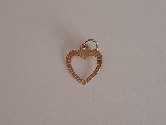 Kultainen sydänkaulakoru, 90-luku