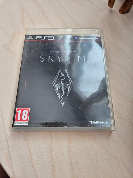 PS3 peli, kolme erilaista pakettina