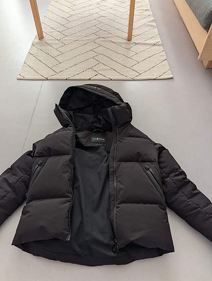 Laadukas Sail Racing vettä hylkivä untuvatakki XS musta, purjehdukseen