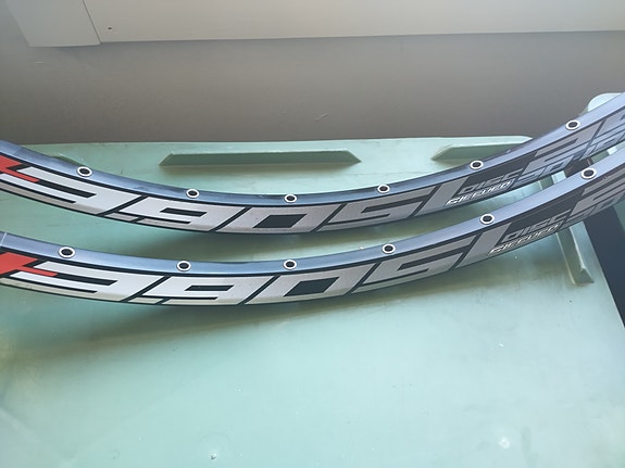 28" (622mm) vanne LEVYJARRUILLE. 32r