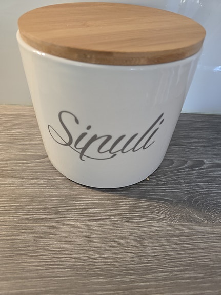 Kultakeramiikan sipulipurkki