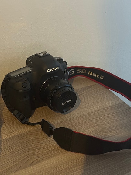 Canon 5D mark III + EF 50mm f/1.8 II