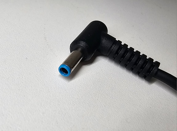 HP 90W laturi / charger 4.5mm