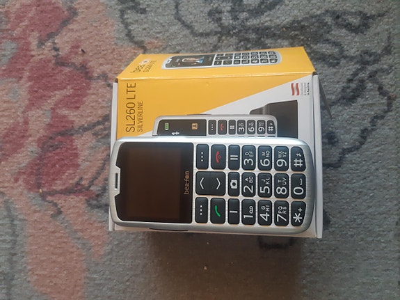 Beafon SL260 LTE puhelin