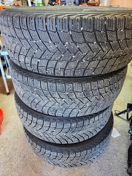 Michelin X-ICE Snow SUV kitkarenkaat