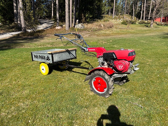 Harvinaisen siisti Honda F810 sarvitraktori, Heti valmiina uusiin seikkailuihin