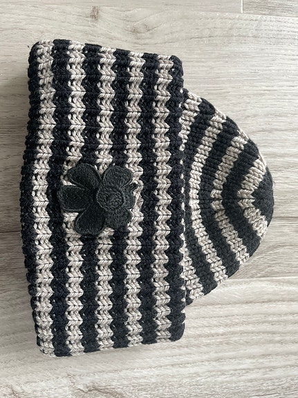 Marimekko 100% villaa oleva pipo
