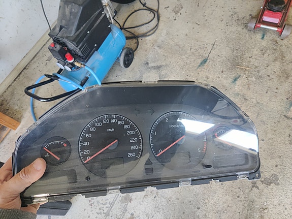 Volvo V70 mk2 mittaristo / 9499671 / 69294-580T