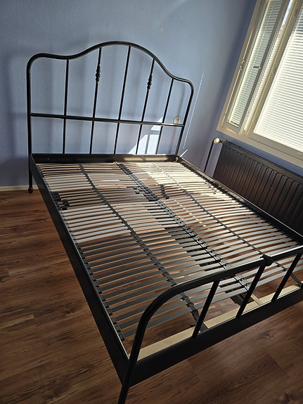IKEA sagstua sängynrunko 160x200 cm