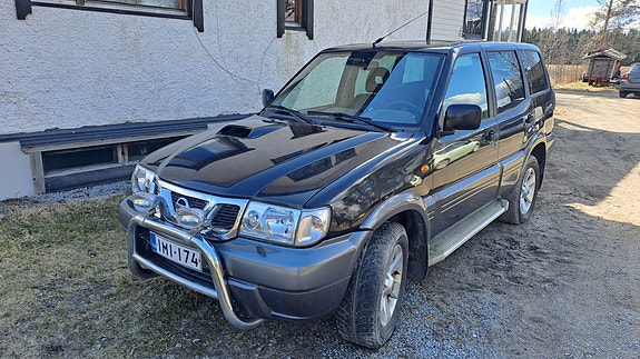 Kunnostettavaksi Nissan Terrano