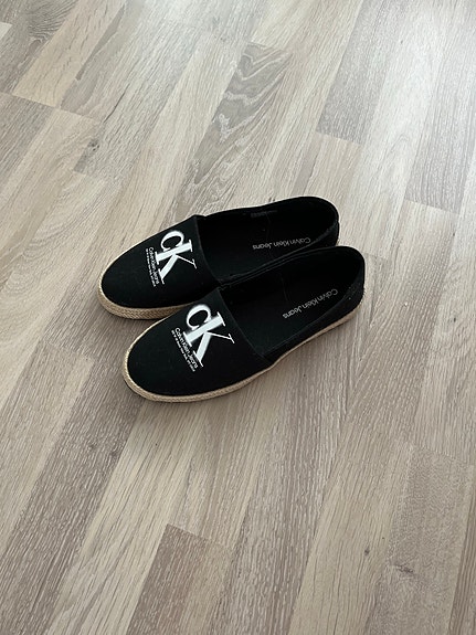 Calvin klein jeans uudet 39