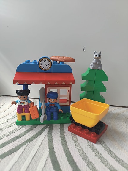 Lego Duplo juna asema