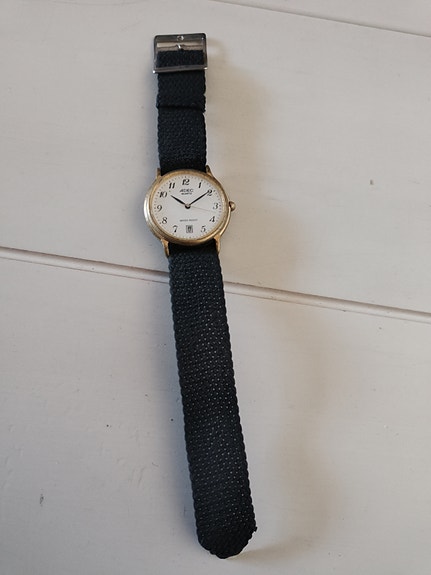 Adec Quartz kello
