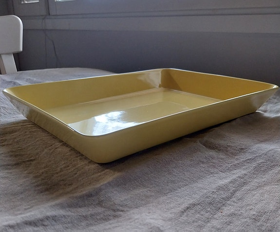 Iittala keltainen vati suorakaide