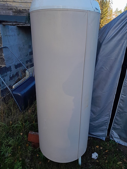 Lämminvesi varaaja 300 litr.