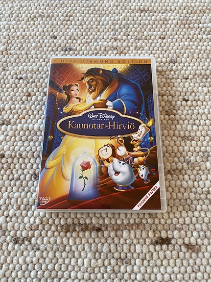 Kaunotar ja hirviö dvd