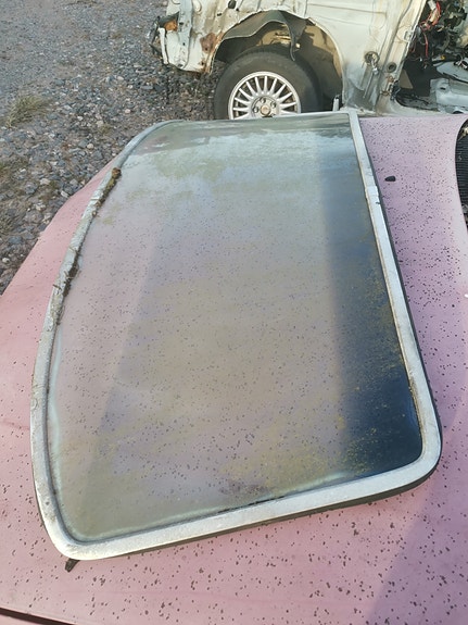 Volvo 240 tuulilasi