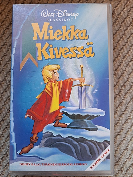 Miekka kivessä vhs
