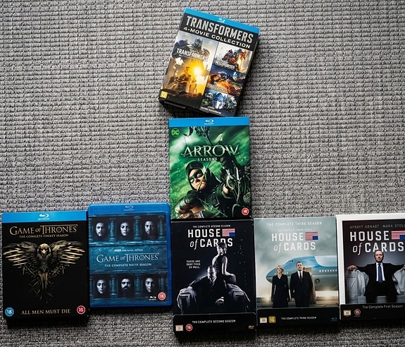 DVD- ja Blu-ray -paketti: Transformers, Arrow, Game of Thrones ja House of Cards