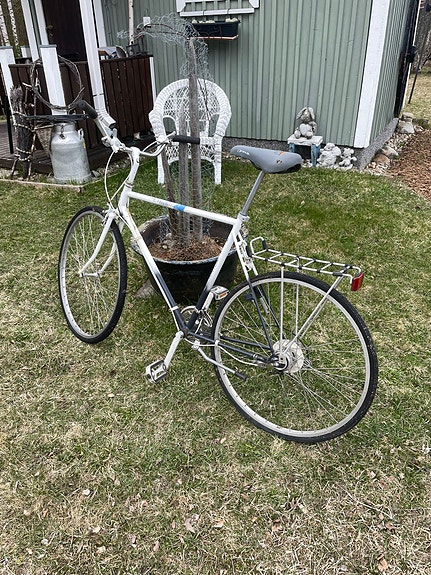 Tunturi vintage pyörä. Kevyt polkea ja sopii pitkällekin miehelle