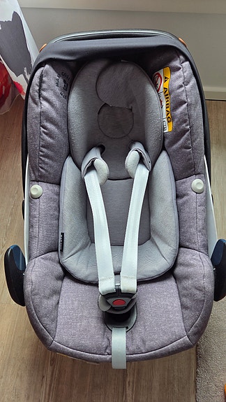 Maxi-Cosi Pebble Pro turvakaukalo + family fix one telakka