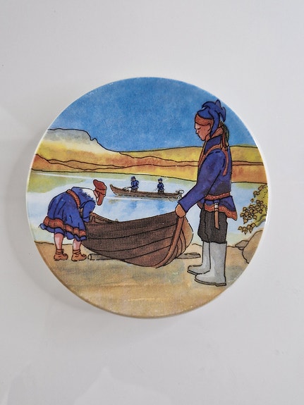 Arabia , Lappi sarja seinälautanen,  1995 v, Toivo G. Utriainen