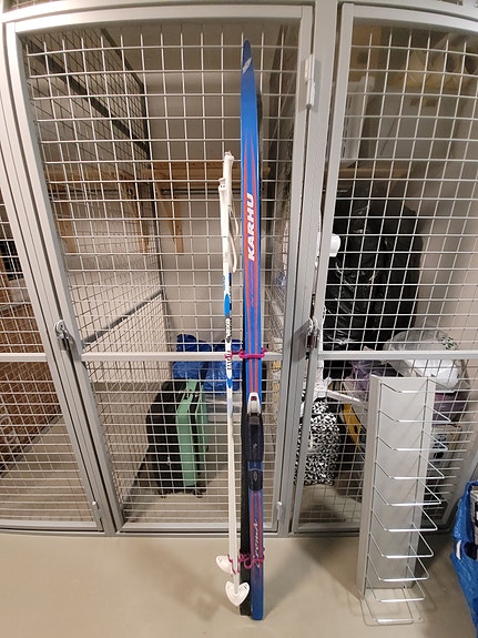 Naisten sukset 179cm (Karhu)